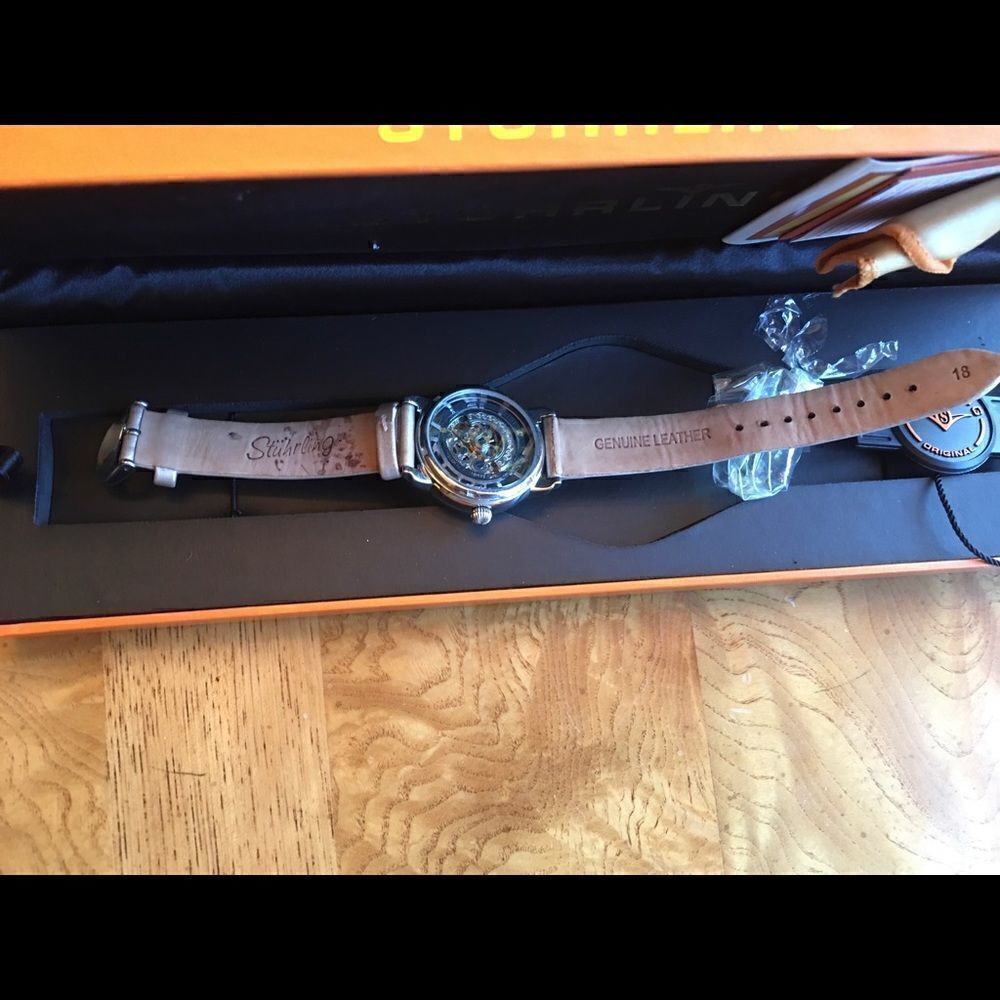 STUHRLING WATCH w Box - Picture 8 of 10